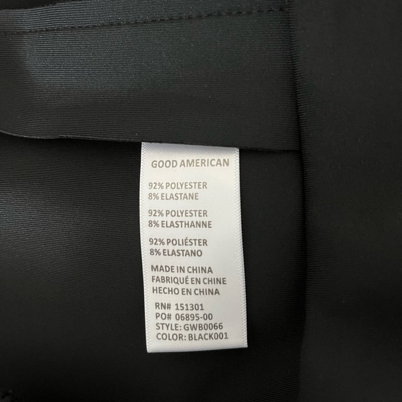 Good American, Good Waist Flare Scuba Pants in Black, Size 18, Good American 6. - Picture 8 of 11